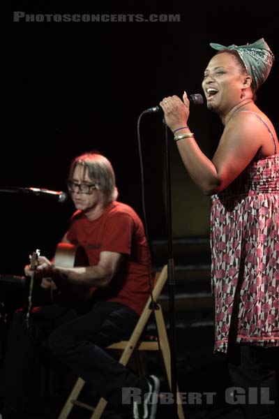 BOB AND LISA - 2007-07-02 - PARIS - La Maroquinerie - 